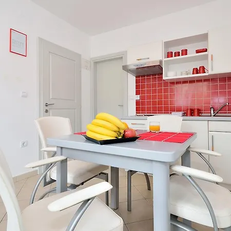 Nautilus Apartment *